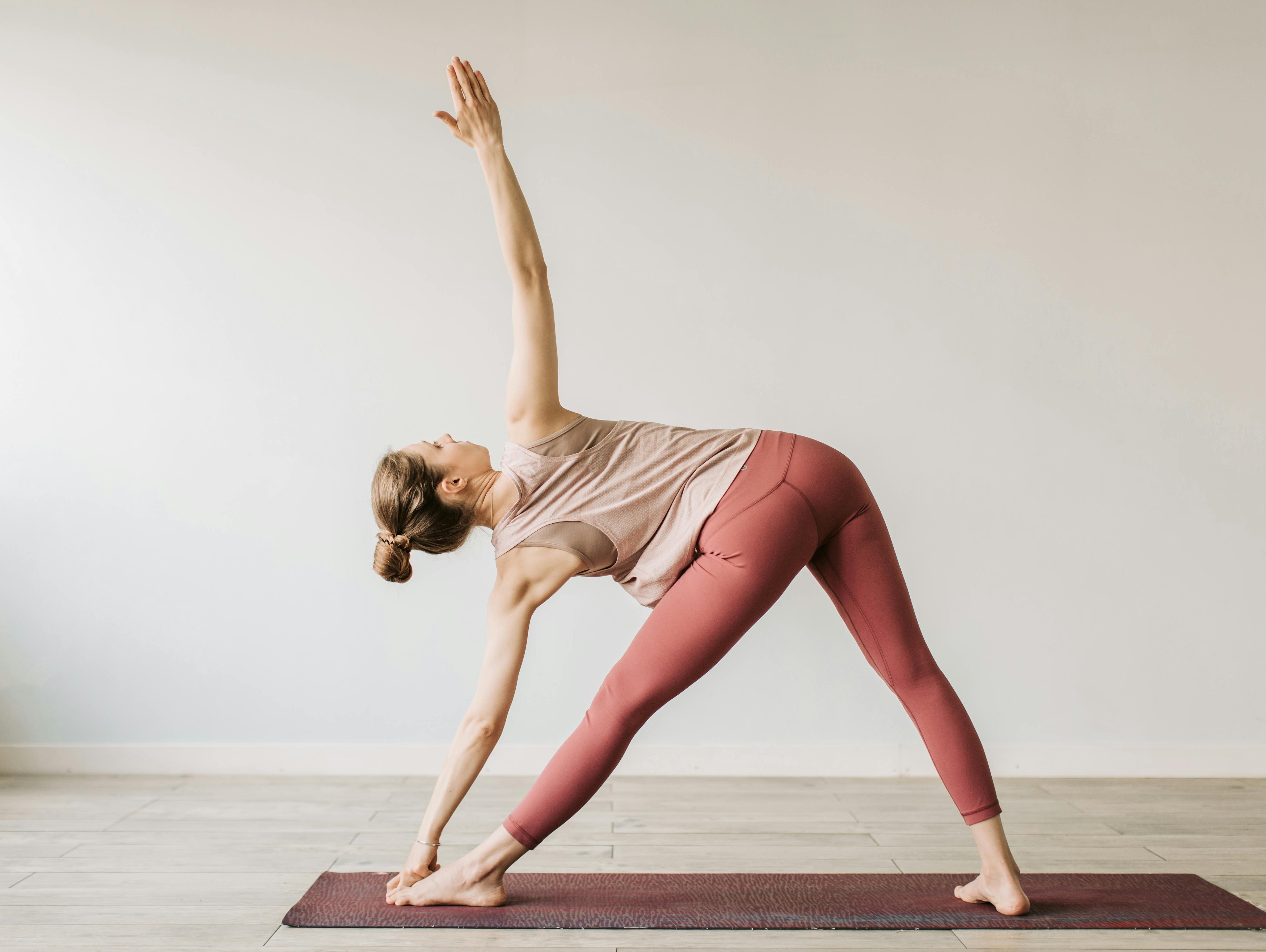 Creatina para mujeres: el Ingrediente que está Cambiando la Forma de Cuidar la Fuerza y la Salud Femenina.